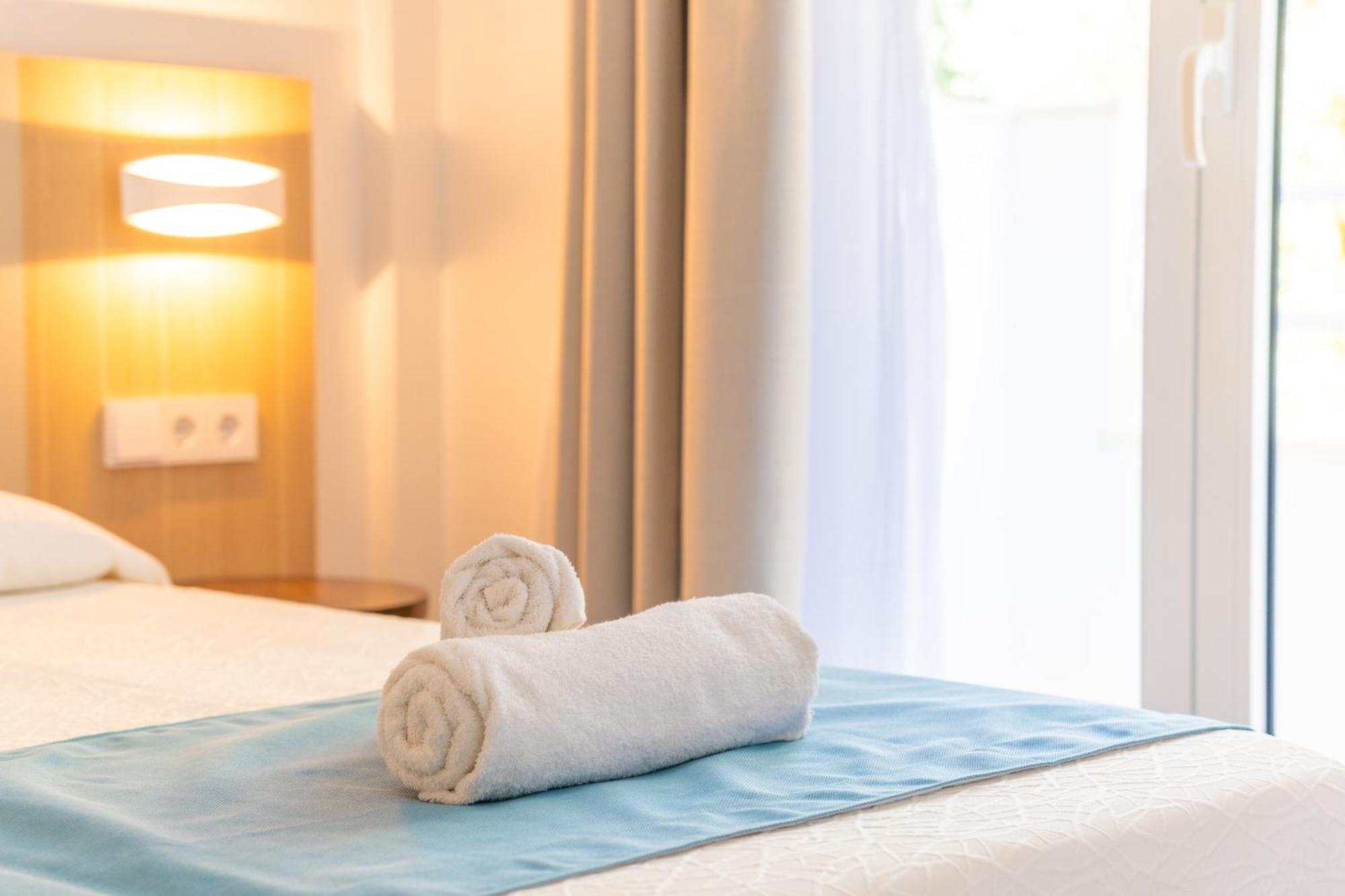 Apartamentos Massanet Canyamel  Bagian luar foto